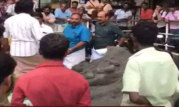 Moral policing '; 5 including cpm local secretary and local body member arrested