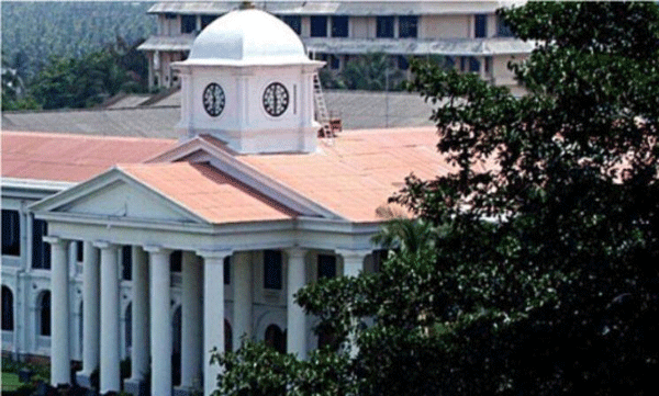 basic salary of kas officers fixed