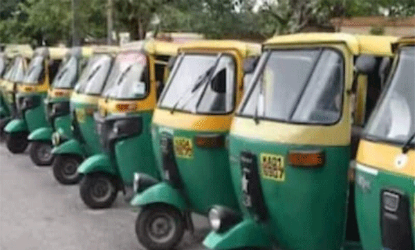 woman fake payment trap auto driver in bengaluru loses 23400