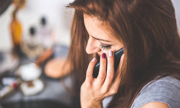 Thought to be a fan fell in love online: A year later, the truth is out