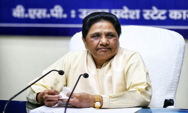 BSP will fight polls on its own;  says Mayawati