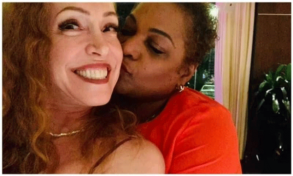 us women finally decided to get married after their facebook friendship of ten years