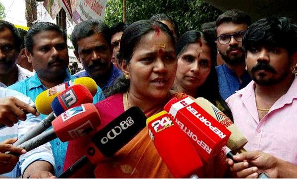 bjp leader shobha surendran against chief minister pinarayi vijayan- bout aluva rape case
