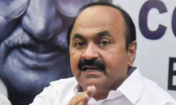 vd satheeshan about puthuppally by election