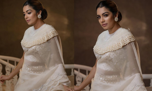 dilsha-prasannan-stunning-look