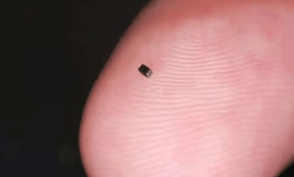 World's smallest image sensor: little camera set to revolutionize medicine