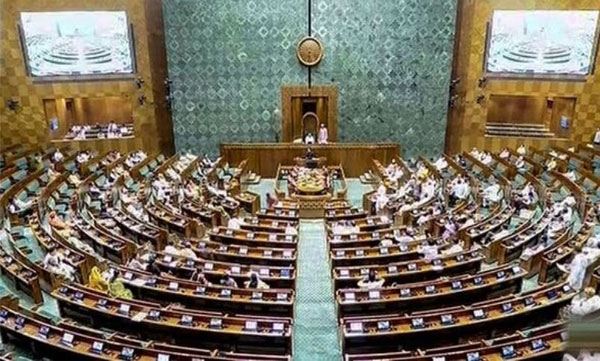 Lok Sabha Passes Women's Reservation Bill; Passed with the support of 454 MPs