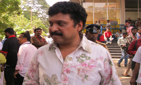 Solar rape case; court summons to k.B Ganeshkumar and petitioner 