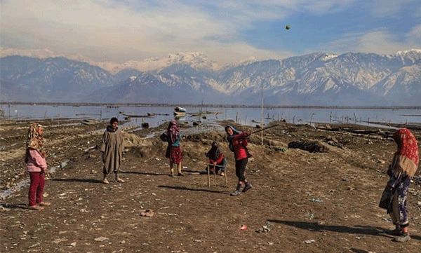 Religious leaders stop women's cricket in Pakistan's Swat Valley