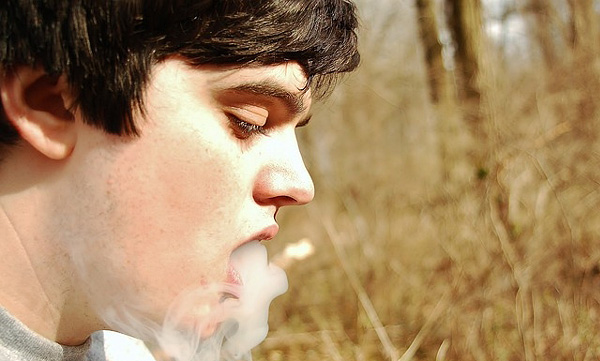 Attention of smokers