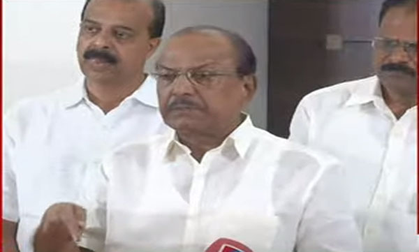 Muslim League supports Sasi Tharoor on his speech