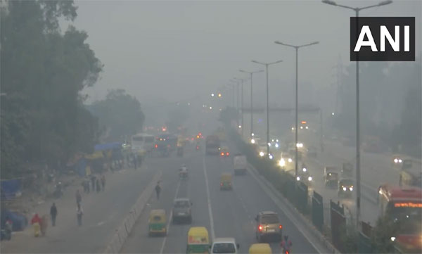 Air quality in Delhi remains 'severe' for 3rd straight day this week; AQI at 504