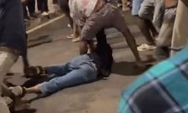 fight in manaveeyam veethi