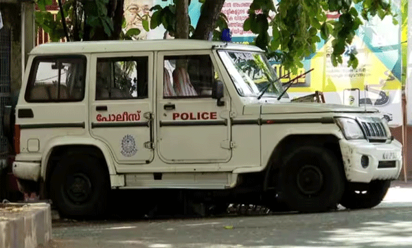 honor-killing-in-ernakulam-father-arrested-who-killed-daughter