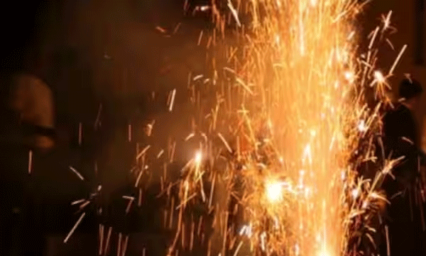 diwali-kerala-govt-restricted-cracker-bursting-time-joy