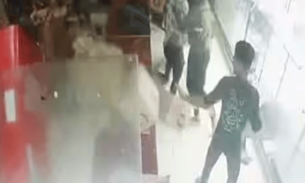 bevco-outlet-liquor-bottles-broken-in-strong-wind