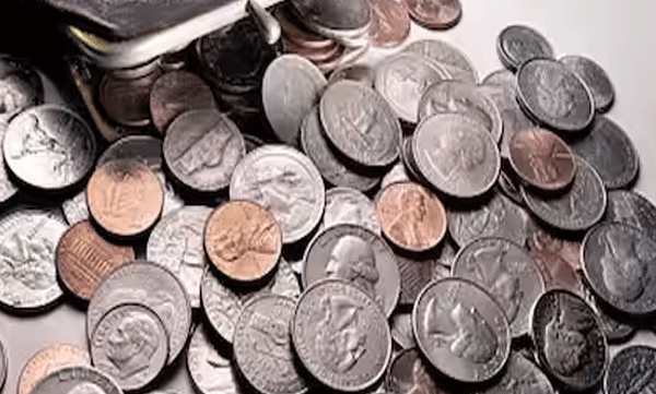 bank-employees-told-the-couple-that-they-could-not-deposit-their-10-year-savings-in-the-bank