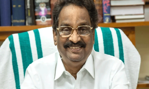 not have prominent citizens in navekerala sadass ;only special invitees ; AK balan