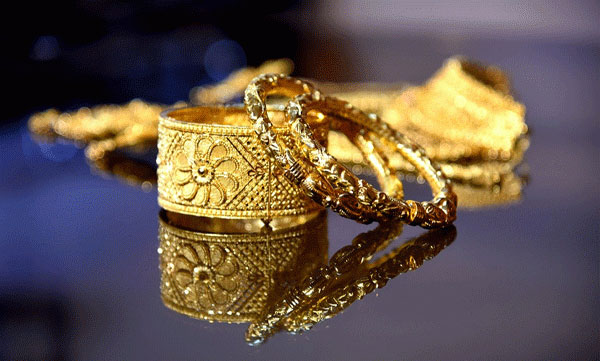 
Slight relief in gold prices; Pawan has reduced by Rs.320