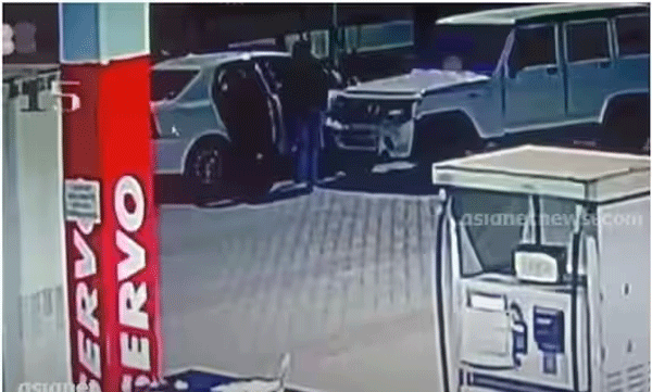 complaint-that-kozhikode-native-forcibly-transferred-to-another-car-and-robbed-of-20-lakhs-kept-in-the-car