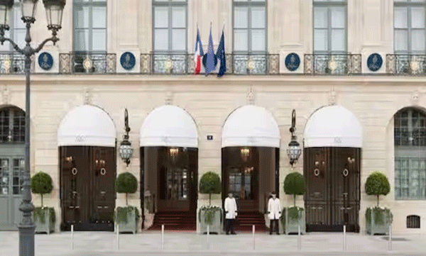 Hotel guest's ring worth crores goes missing: finally found in vacuum cleaner