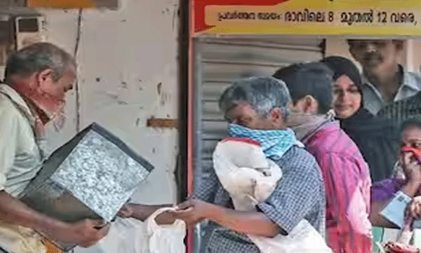 crisis-in-ration-distribution-in-kerala-indefinite-strike-by-ration-transportation-contractors