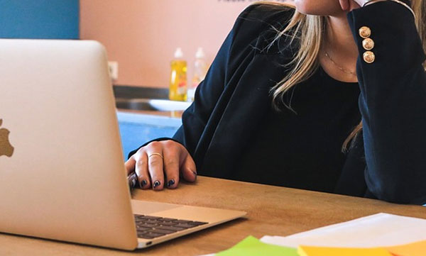 woman-quits-toxic-workplace-and-changed-managers-password