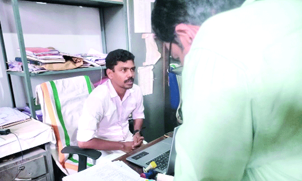 VEO got caught taking bribe of Rs 10000 from widow for house in Laif