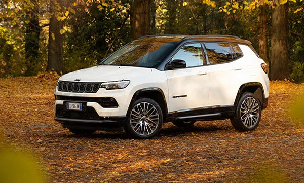new-2024-jeep-compass-unveiled-with-new-features-india-launch-on-cards