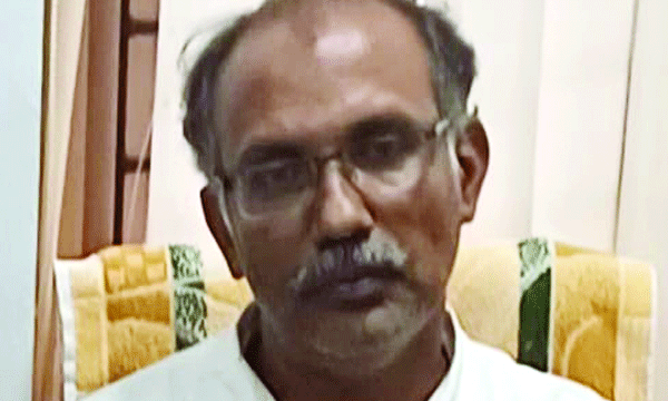 To renew the contract of temporary teacher and Ph.D. Bribery for fixing entry