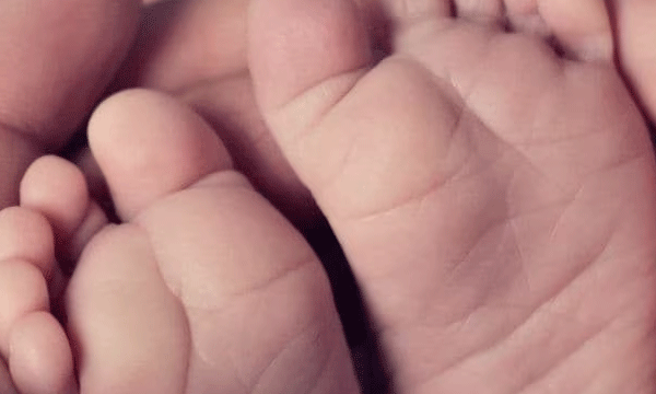 pronounced dead by the doctor; Four hours later, the one-and-a-half-year-old baby alive during the funeral