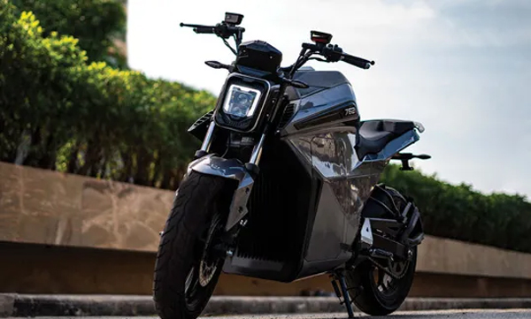 svitch-csr-762-electric-bike-launched-with-190-km-range-priced-at-rs-1-90-lakh-