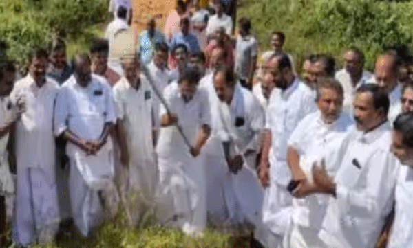 noc-not-given-by-agriculture-department-for-road-anto-antony-mp-protest-