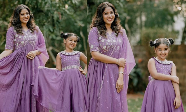 actress-muktha-shared-pic-with-her-daughter-kanmani-in-instagram