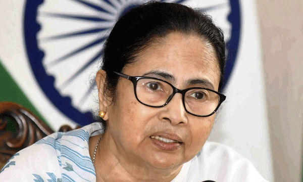 mamatha banarjee to strike against union govt