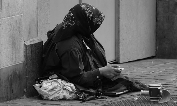 central-government-to-ban-begging-in-30-cities-by-2026