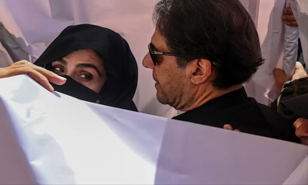 Toshakhana Case: Former Pakistan PM Imran Khan, Wife Bushra Bibi Sentenced to 14 Years