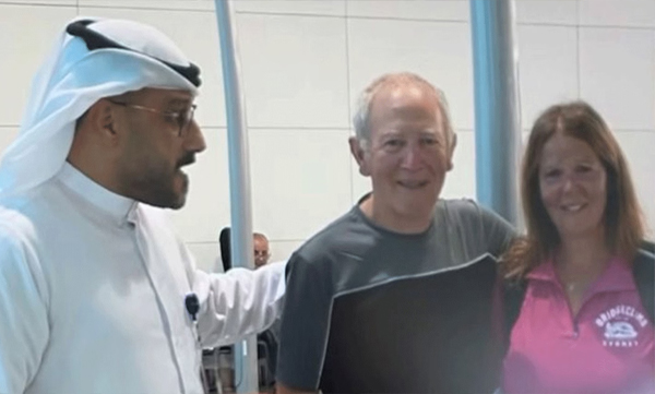 elderly-couple-reunite-15-minutes-before-flight-takes-off-dubai-airport