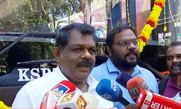 Rift between K.B Ganesh Kumar and Antony Raju