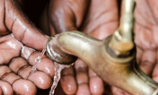 Water shortage in Bengaluru city; 5000 rupees fine for using drinking water to wash car