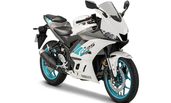 yamaha-r25-2024-model-with-new-glacier-white-shade-checkout-the-images