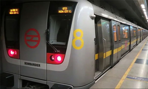 2 Women Thrashed After Being Caught Stealing At Delhi Metro Station