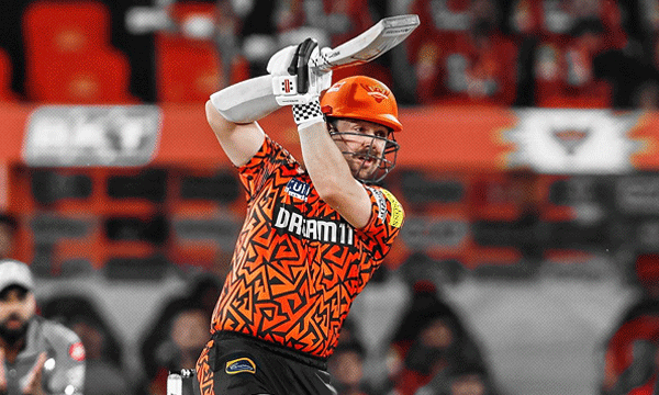 Sunrisers trump Mumbai in record six-hitting carnage