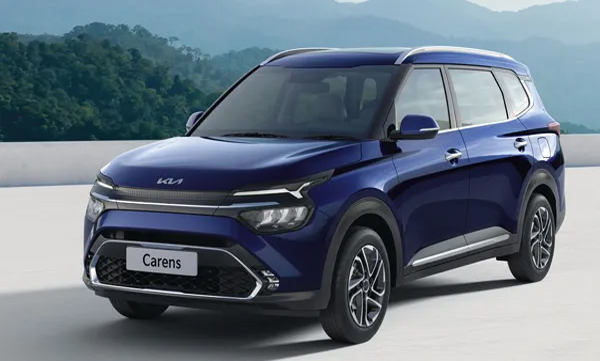 kia-carens-mpv-launched-with-new-variants-gearbox-and-colour-option