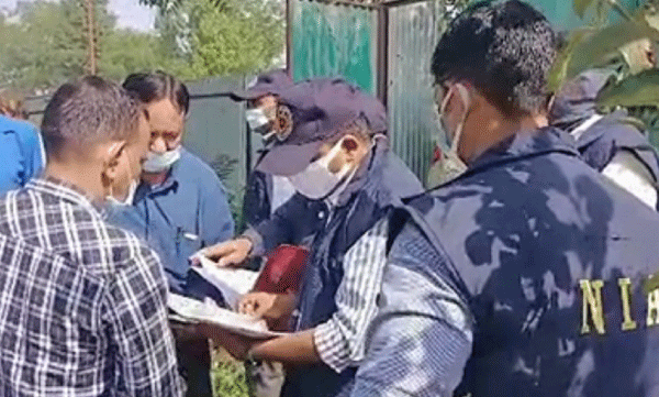 nia-team-attacked-in-bengals-east-midnapore-bricks-pelted-at-car.