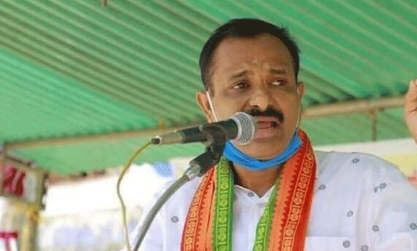 v-v-rajesh-against-sashi-tharoor