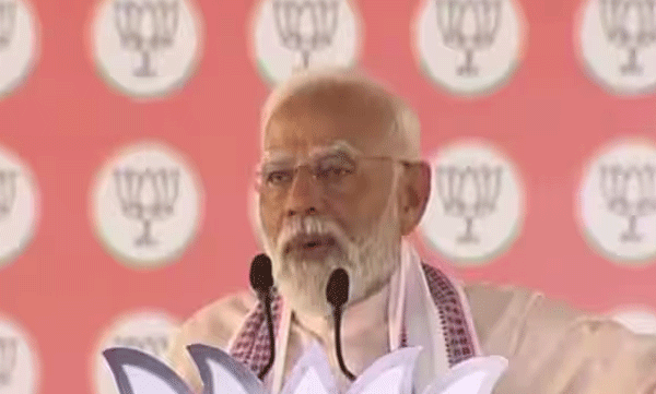 rajiv-gandhi-stopped-ancestral-property-act-for-getting-indira-gandhis-property-alleges-modi