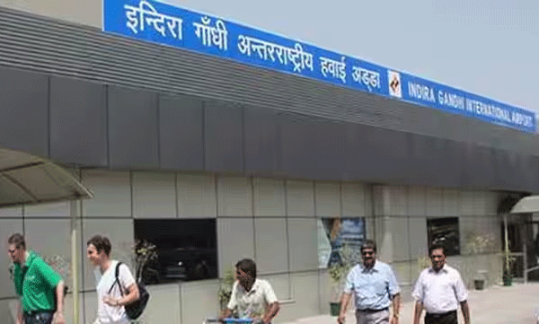 24-year-old-up-man-held-for-posing-as-singapore-airlines-pilot