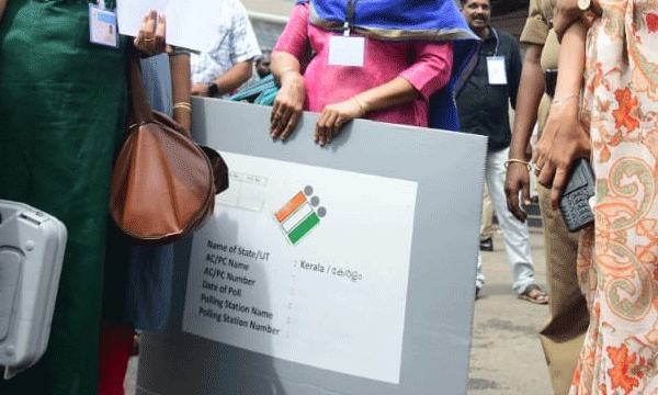 Restrictions on victory celebrations in Vadakara; Permission till 7 pm only for winning party