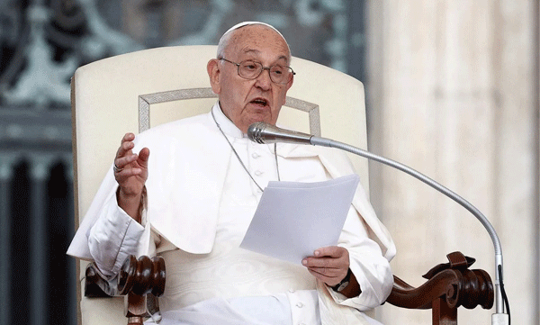 pope-francis-apologise-for-using-vulger-term-against-gay